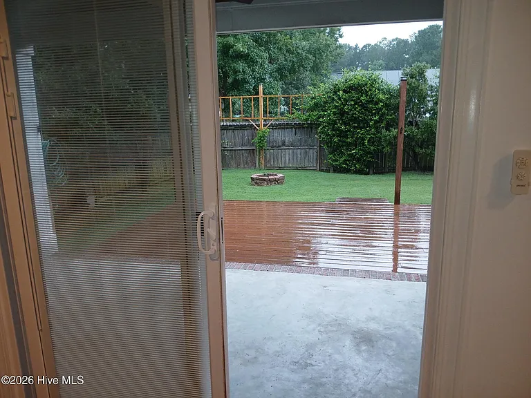 2805 Fletcher Ct — Photo 18