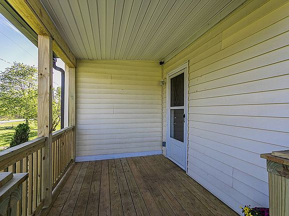 4th image of 15903 Brown Schoolhouse Rd