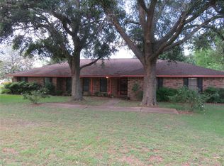 211 S 8th St, Beasley, TX 77417