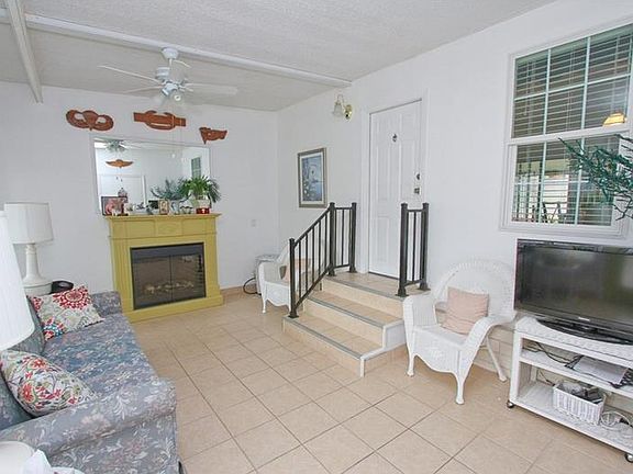 4th image of 4508 Arlington Park Dr
