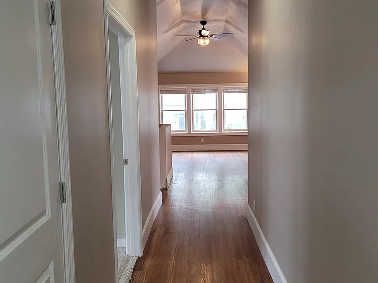 601 W 37th St #B — Photo 24