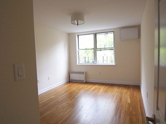 5th image of 28 W 96th St APT 8