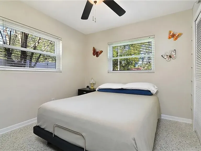 618 Burke St — Photo 31