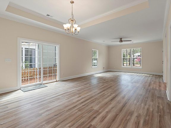 5th image of 1815 Zelasko Dr