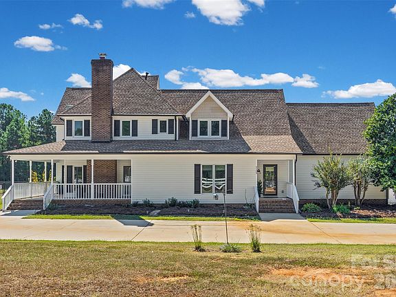 2nd image of 2129 Squire Rd