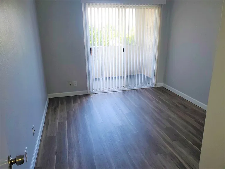 2558 S Sepulveda Blvd #11 — Photo 12