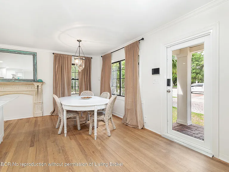 240 Almeria Rd — Photo 12