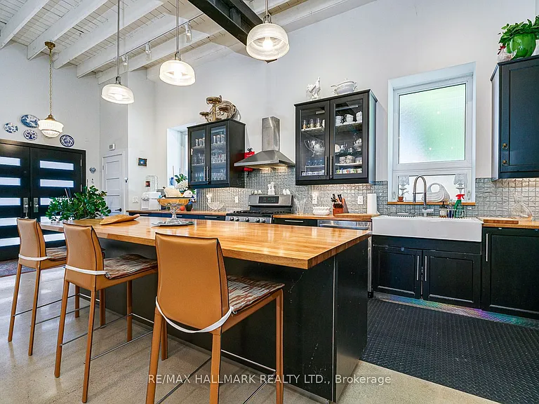 57 Cambridge Ave #3 — Photo 4