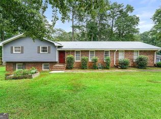 5970 Red Oak Rd, College Park, GA 30349