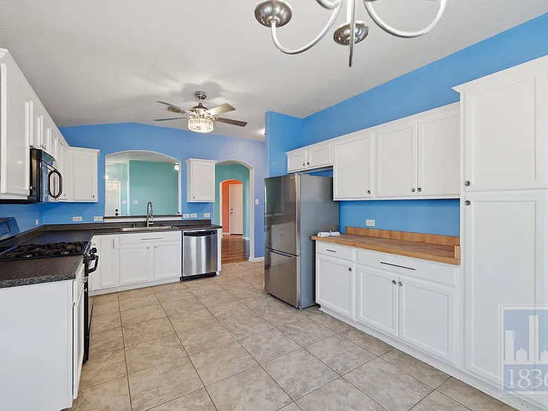 432 Thunderstorm Ave — Photo 6