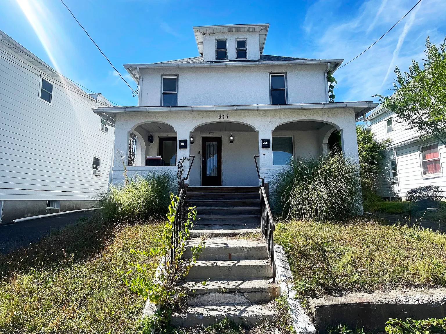 2 bed, 900 sqft, $1,300 — Photo 1
