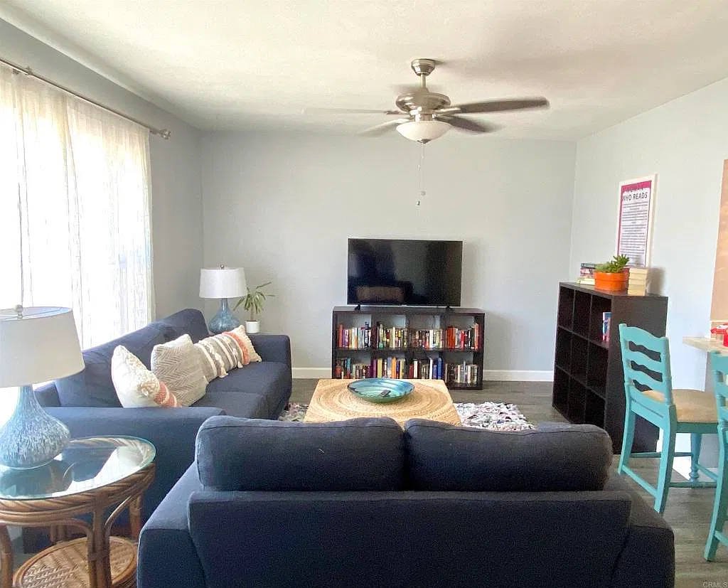 2 bed, 900 sqft, $3,600 — Photo 2