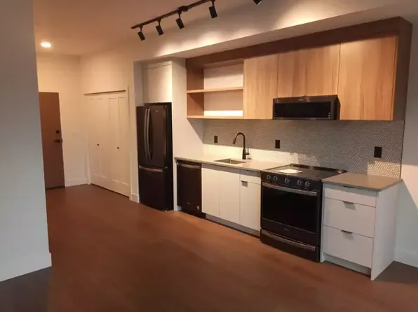 515 Chatham St #512, Victoria, BC V8T 0C8