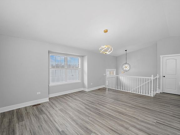 5th image of 22382 Karlov Ave