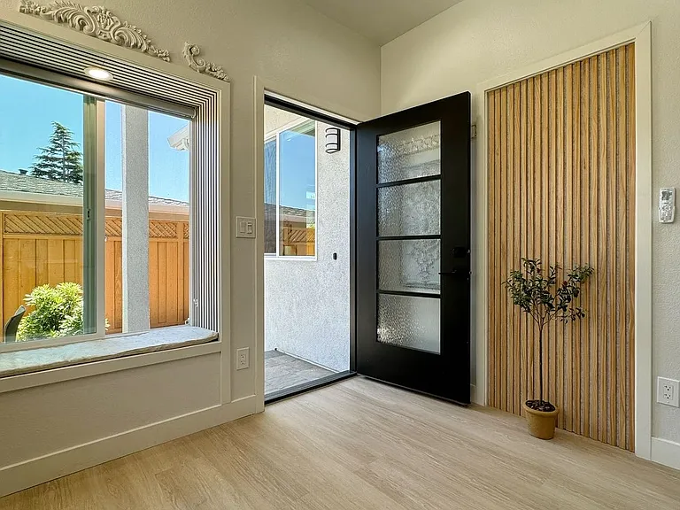 153 N Eldorado St #A — Photo 6