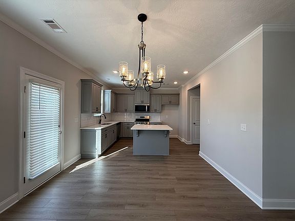 5th image of 938 Lillian Park Drive #LP121