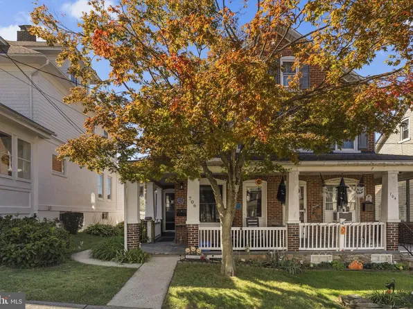 706 S Bergen St, Fountain Hill, PA 18015