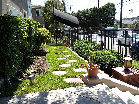 3rd image of 760 Lillian Way APT 8