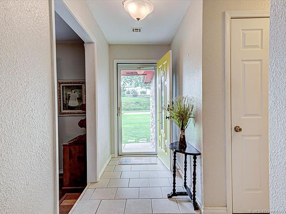 4th image of 3516 Oakdale Dr