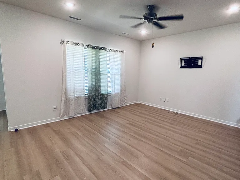 3844 Pinecrest St — Photo 8