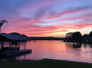 63 Northwood Ln, Lexington, TN 38351