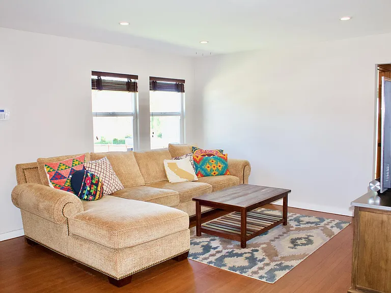 8727 Glider Ave — Photo 13