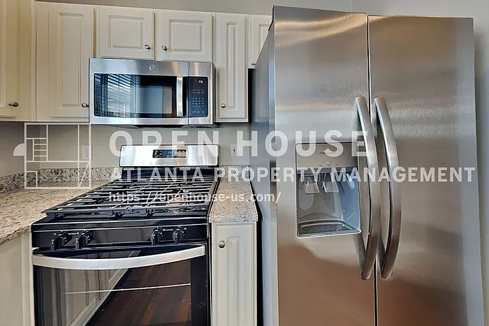 3 bed, 2.5 bath, 1221 sqft, $2,050 — Photo 4