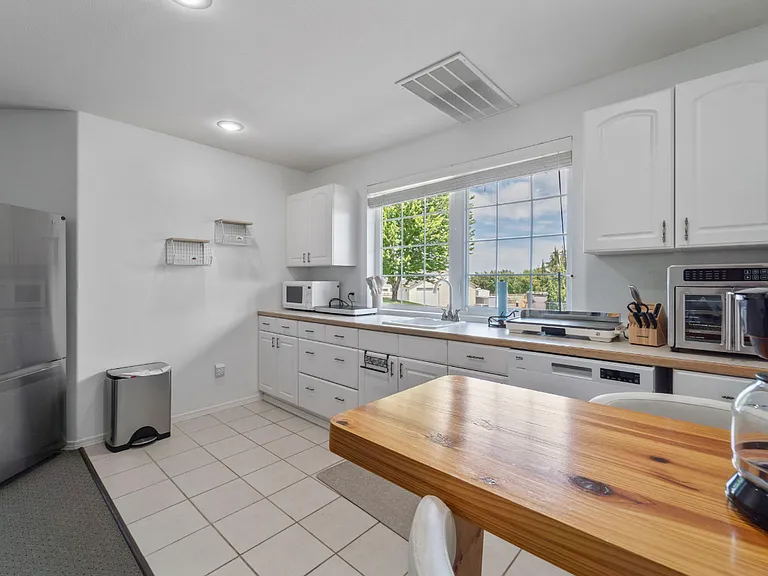 4949 Rau Ln — Photo 48