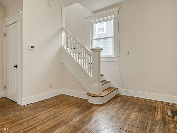 4th image of 3343 Graceland Ave