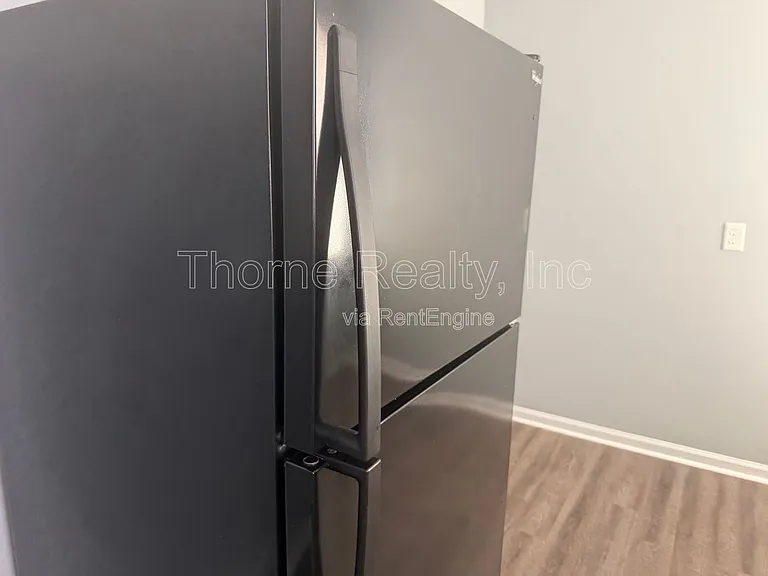 700 Pinehaven Dr — Photo 10
