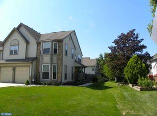 37 Sandhurst Dr, Mount Laurel, NJ 08054