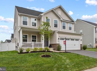 12213 Cranford Dr, Woodbridge, VA 22192