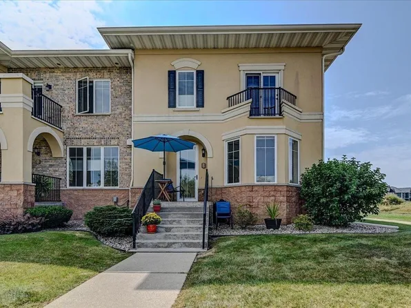 981 Augusta Drive #13, Oregon, WI 53575