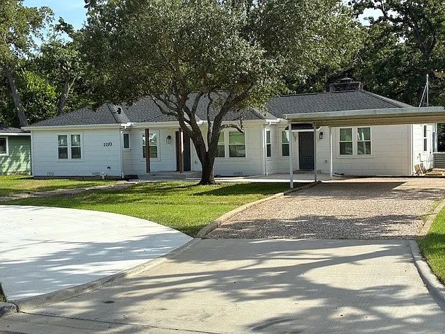 Building Photo - 1110 Ashburn Ave
