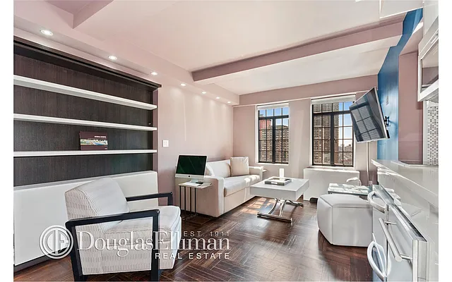 Sold by Douglas Elliman | media 15