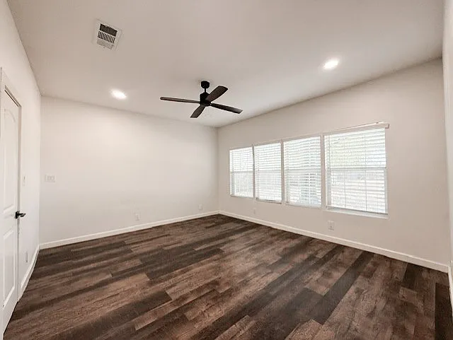 315 W Market St — Photo 15