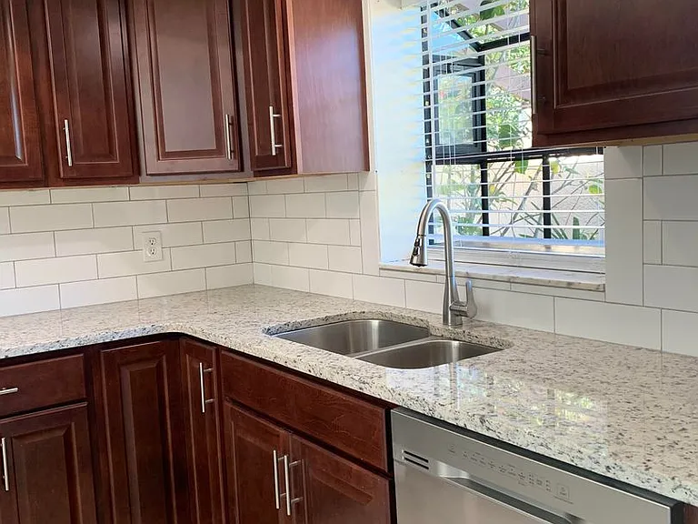 3190 Shingle Creek Ct — Photo 8