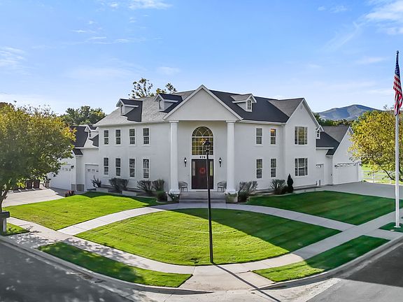 3rd image of 878 Hayden Ct