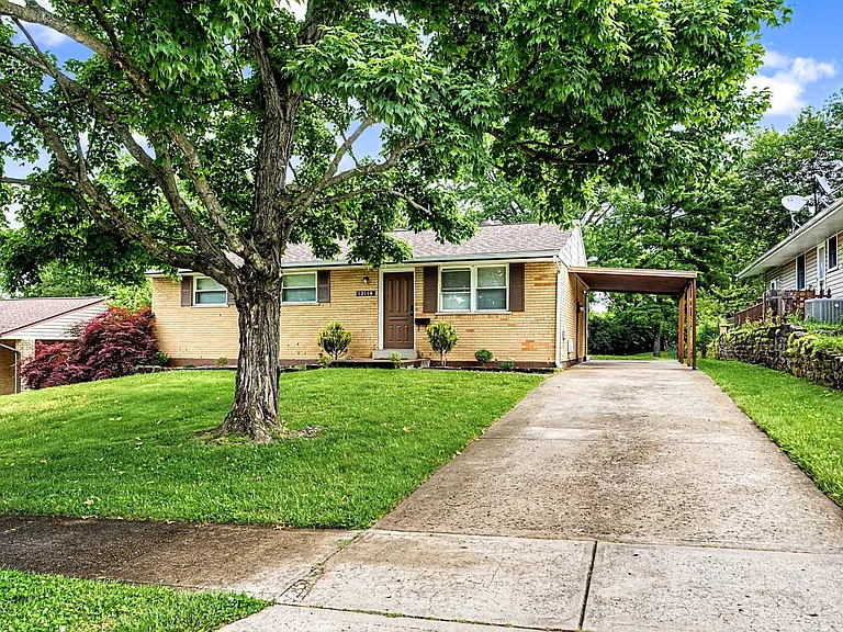 12116 Wincanton Dr — Photo 3