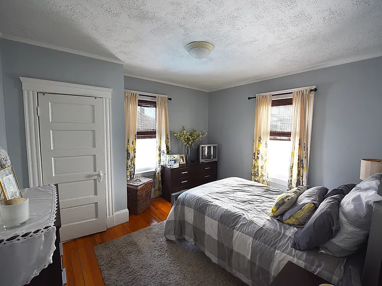 33 Belmont St #2 — Photo 3