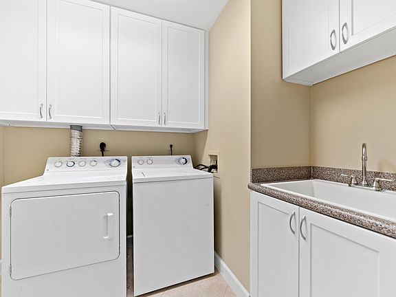 3rd image of 801 S Olive Ave Unit 1104
