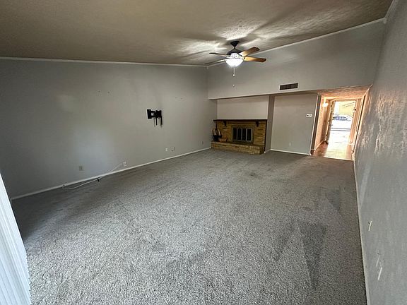 2nd image of 3908 Villa Downs Dr