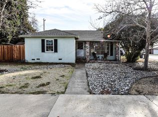 2 Northwood Dr, Woodland, CA 95695