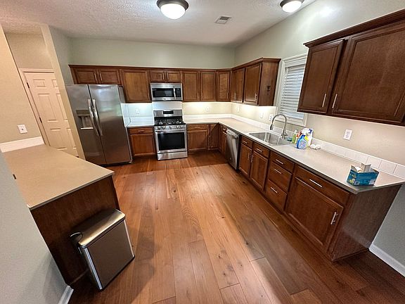 5th image of 613 Havana Ct