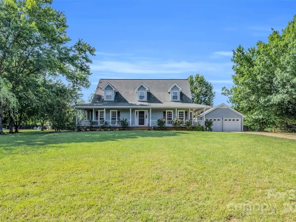173 S Quail Ln, Forest City, NC 28043