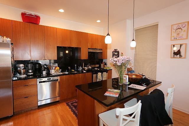 1st image of 1407 N Wicker Park Ave #3C