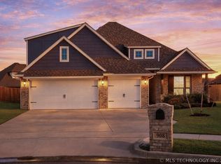 908 E Fulton Ct, Broken Arrow, OK 74012