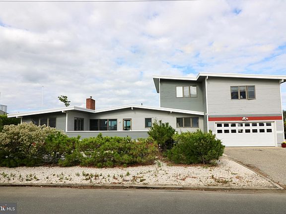 3rd image of 51 Holly Dr