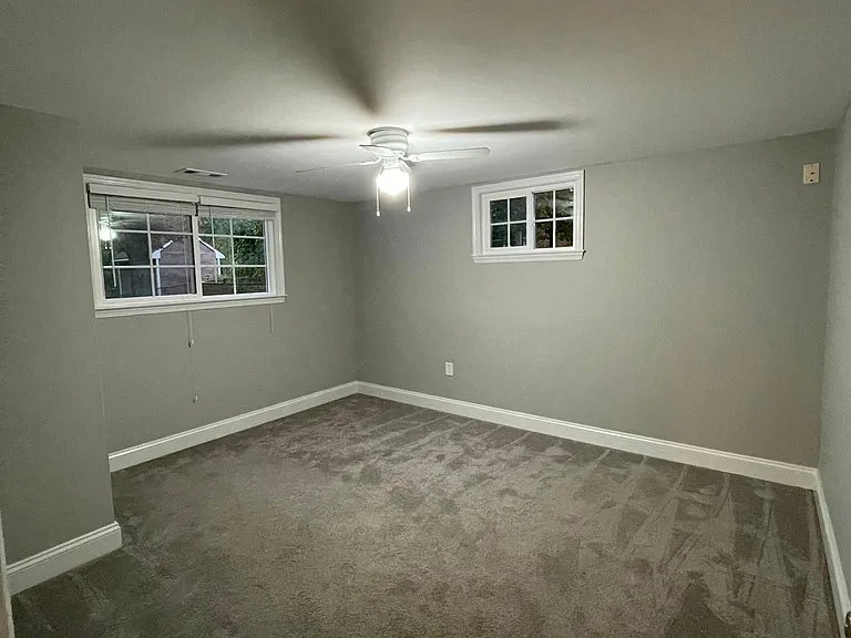 13710 Botts Ave #BASEMENT — Photo 3