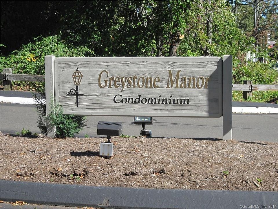 1st image of 30 Manorwood Dr